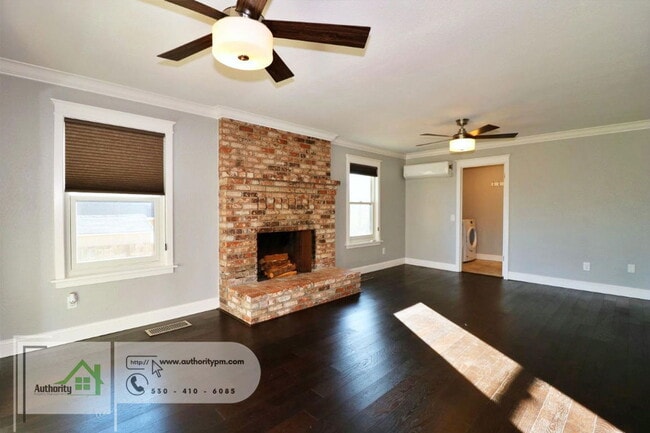 Building Photo - 251 Kamp Way