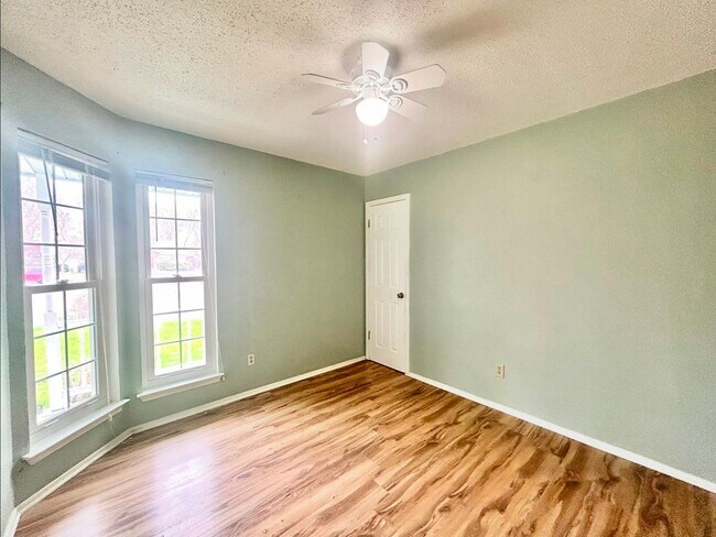 Building Photo - Spacious & Cozy 3/BR 2/BA Single Family Home in Austin!