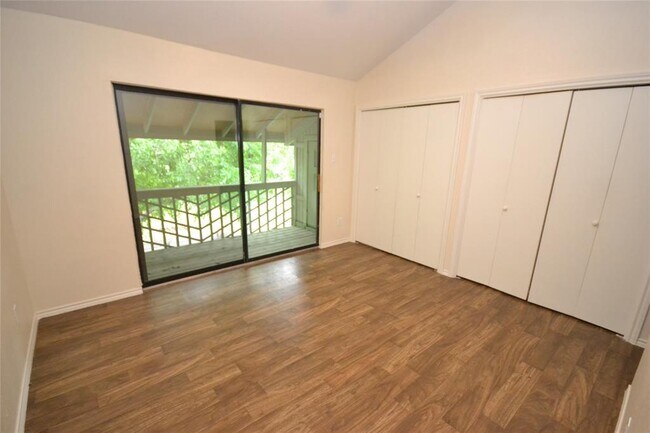 Building Photo - 500 Hesters Crossing Rd