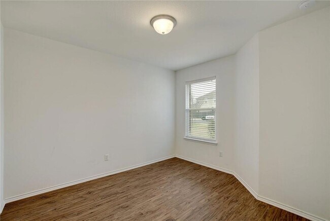 Building Photo - 261 New Bridge Dr