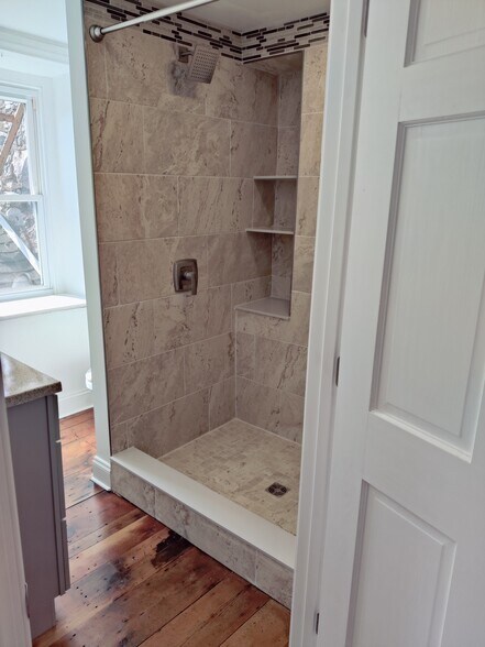 Luxury/custom shower - 1009 Reading Ave