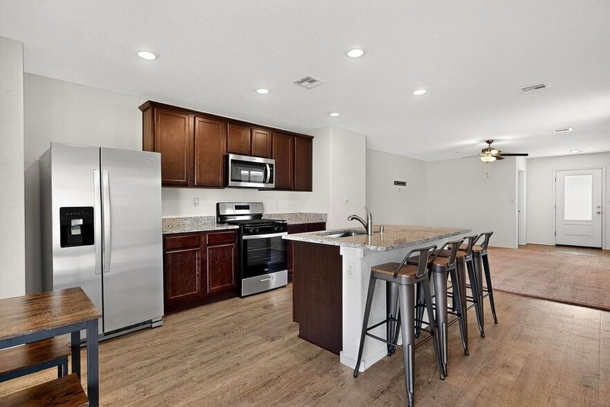 Building Photo - 3892 Hernandez St SW