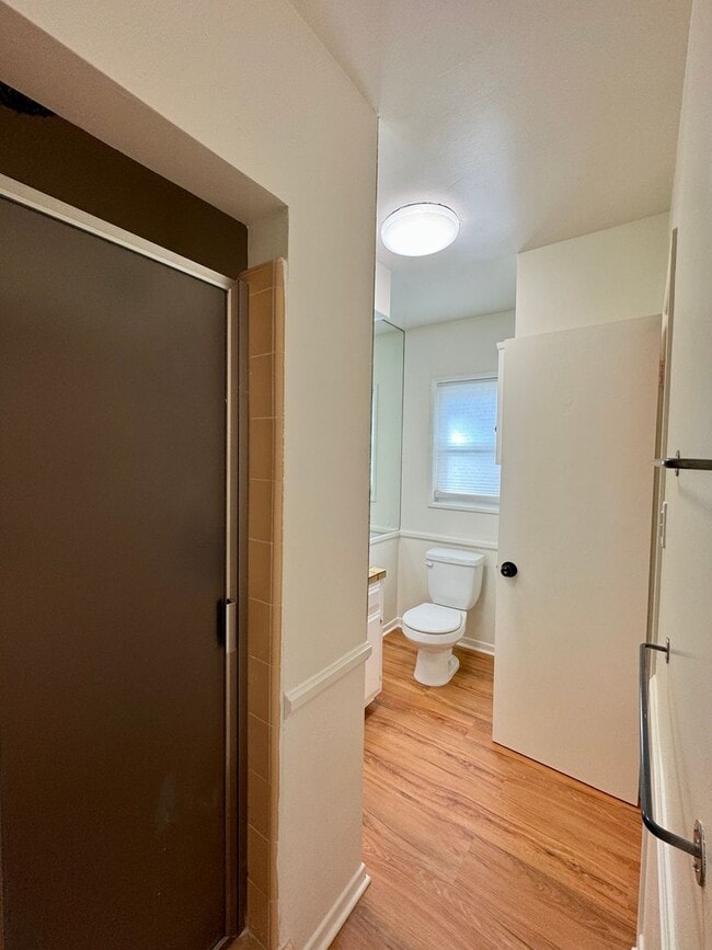 Building Photo - Charming 4-Bedroom Home on a Quiet Tree-Li...