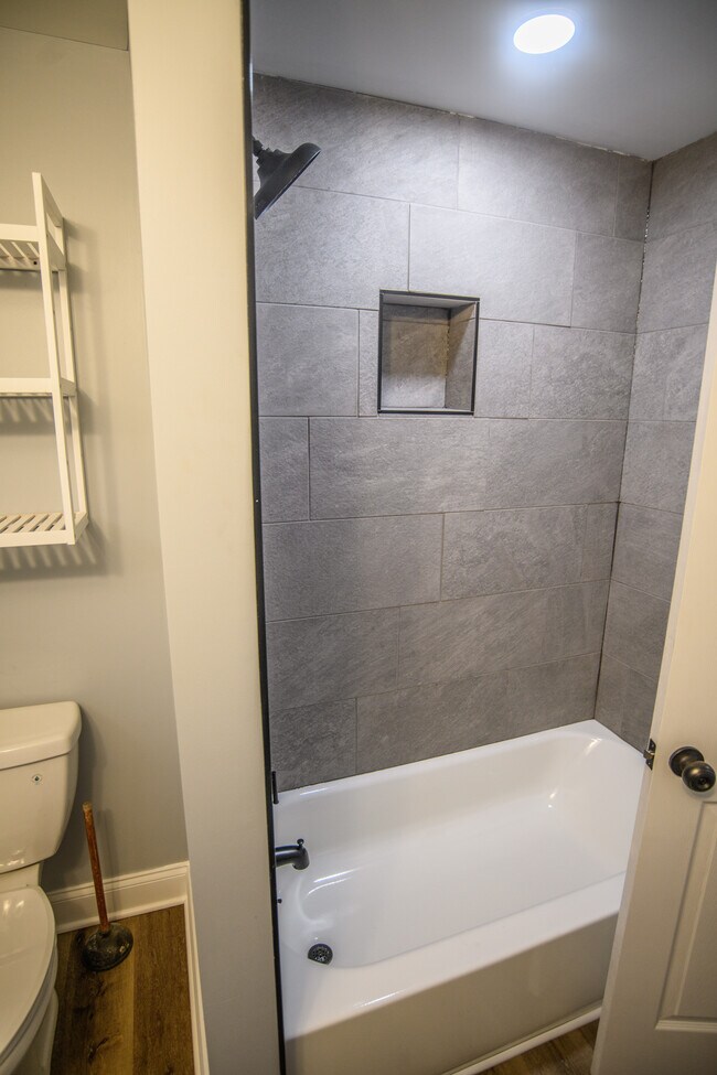 Building Photo - 453 Abbott Rd