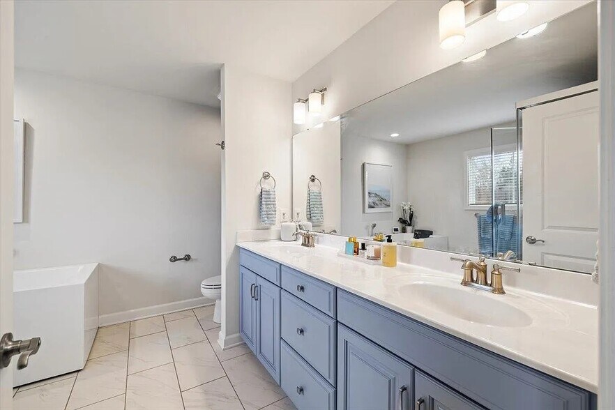 Building Photo - 840 Jefferson Cir