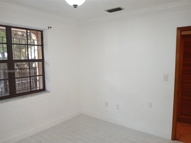 Building Photo - 3127 Coral Wy