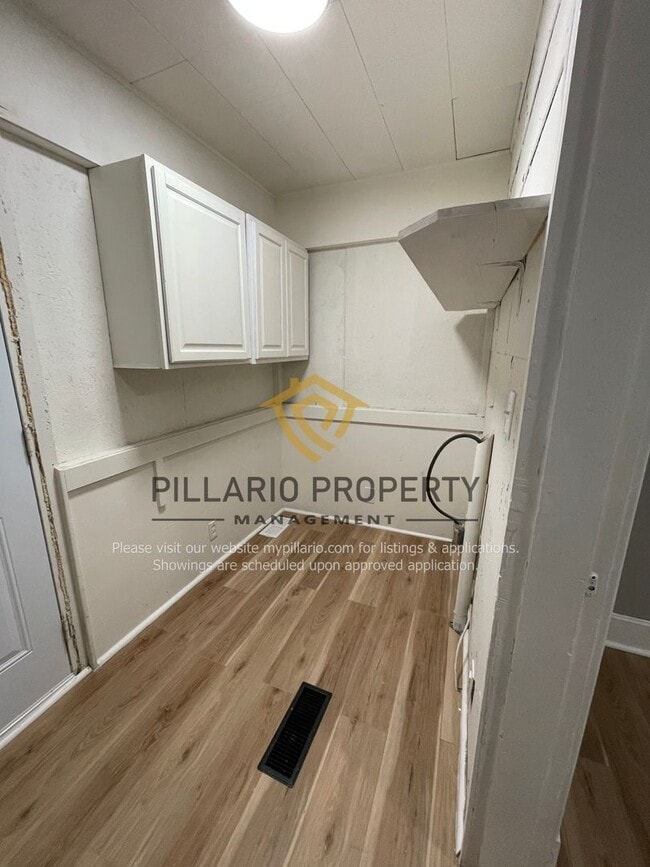 Building Photo - $500 OFF MOVE-IN SPECIAL!! Newly Renovated, 3 Bedroom, 2 Bathroom Home Available NOW!