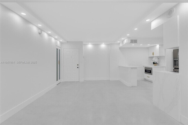 Building Photo - 1201 S Ocean Dr