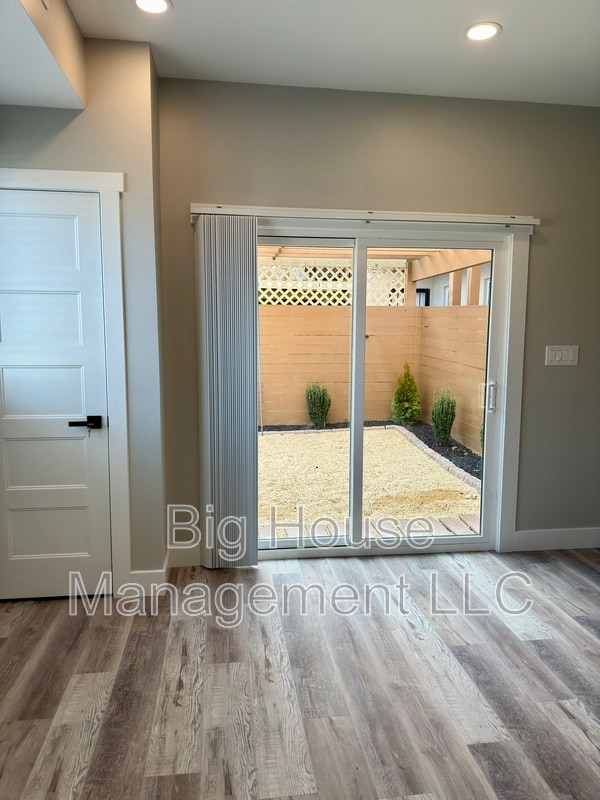 Building Photo - 247 Farragut St NW