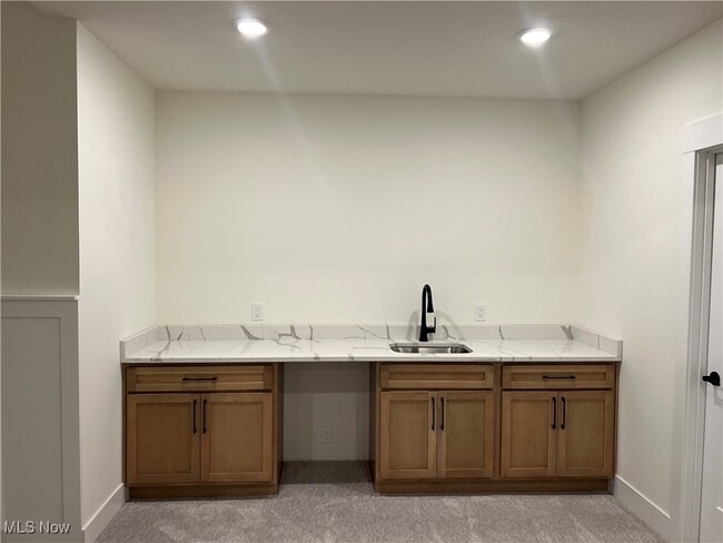 Building Photo - 580 Hardwick Dr