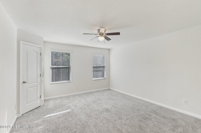 Building Photo - 750 Servia Dr