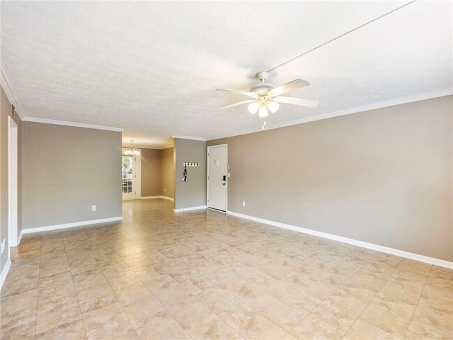 Building Photo - 115 Biscayne Dr NW