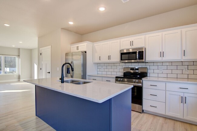 Building Photo - Brand New Luxury Townhomes: 3BR, 2.5Bath A...