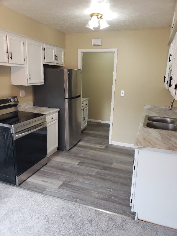 Building Photo - 6586 Liberty Bell Dr