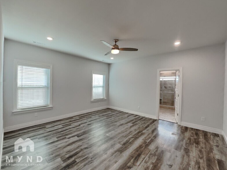 Building Photo - 1021 Pebble Pass