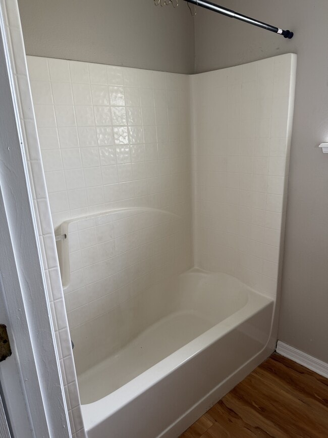 Building Photo - 255 Lobelia Dr