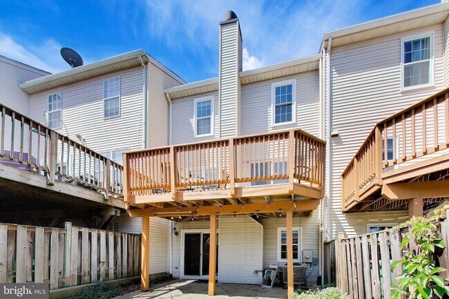 Building Photo - 4 Earth Star Ct