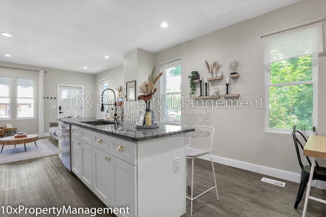 Building Photo - 564 Kimball Pl