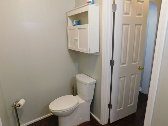 Building Photo - Charming Home in Havelock