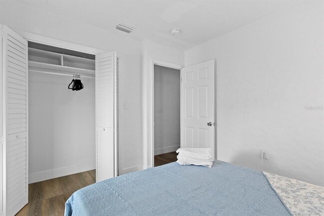 Building Photo - 13304 2nd St E