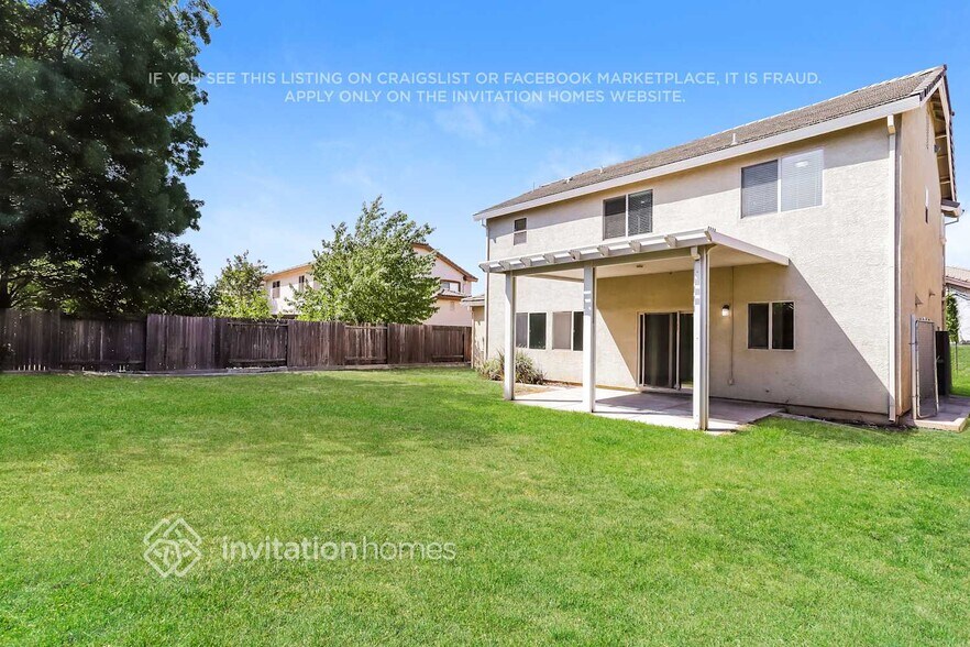 Building Photo - 1346 La Guardia Cir
