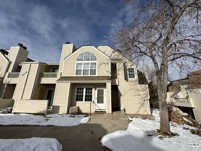 Primary Photo - Beautiful 2BR Lakewood Condo with Modern C...