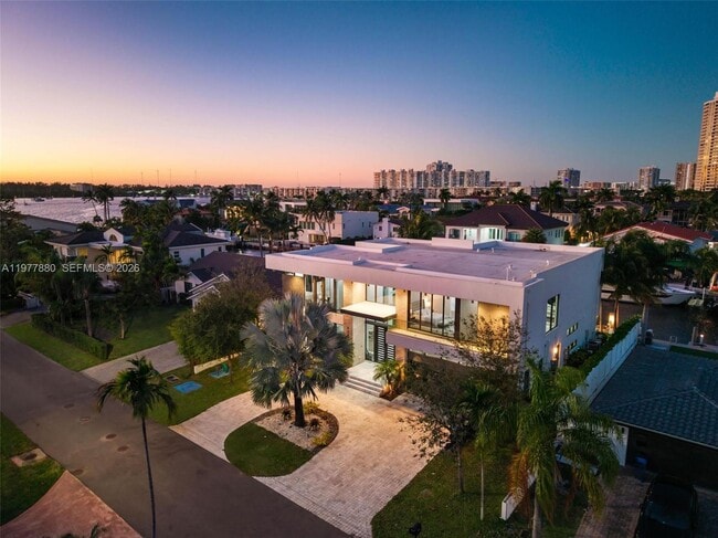 Building Photo - 3367 NE 168th St