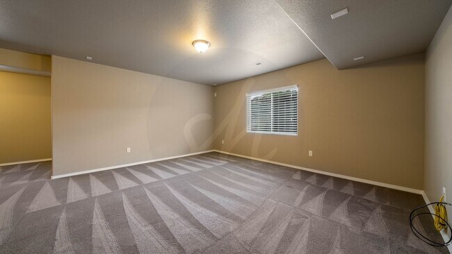 Building Photo - Stunning 5 bedroom home in Banning Lewis R...