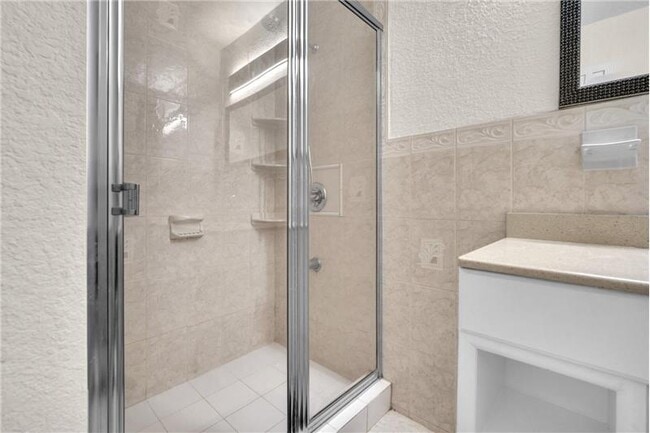 Building Photo - 4521 SW 34th Dr