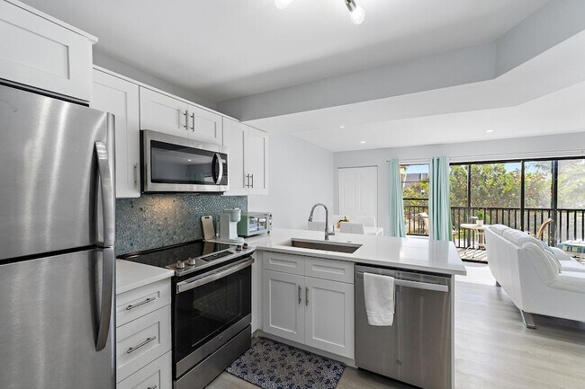 Building Photo - 1605 S US Hwy 1