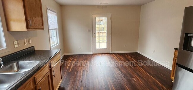 Building Photo - 1516 C St