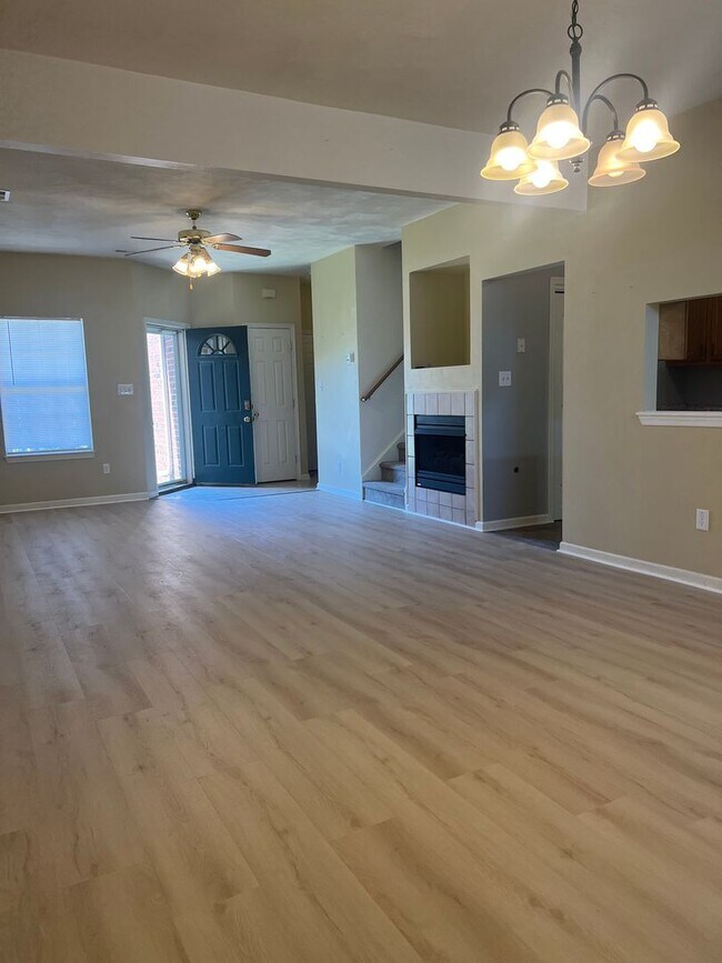 Building Photo - 248 Belmont Cir