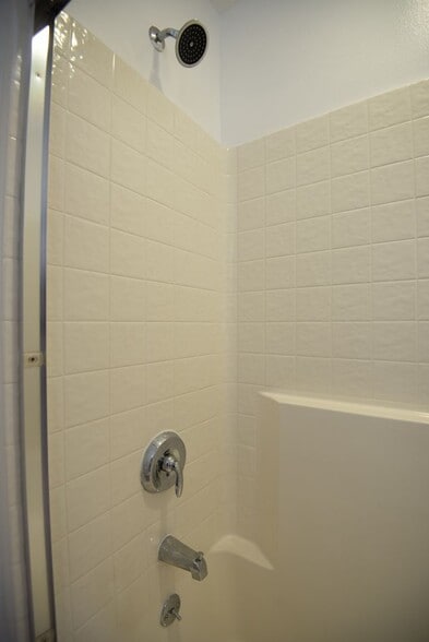 Building Photo - 7122 Amigo Ave