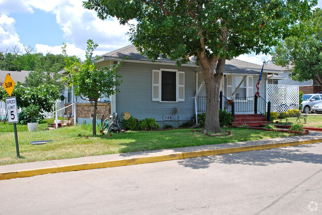 Building Photo - Crestwood Square Apartments
