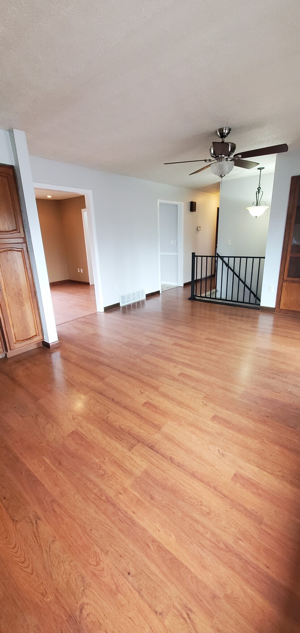 Dining room - 818 N Timberline Cir W