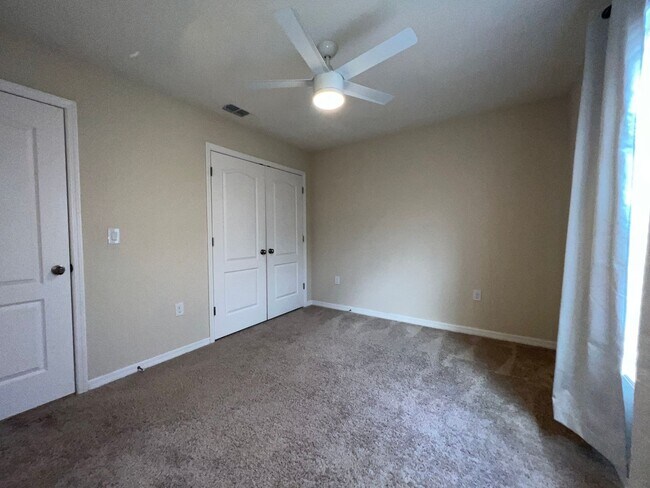 Building Photo - BEAUTIFUL Grange Champion at LPGA Townhome...