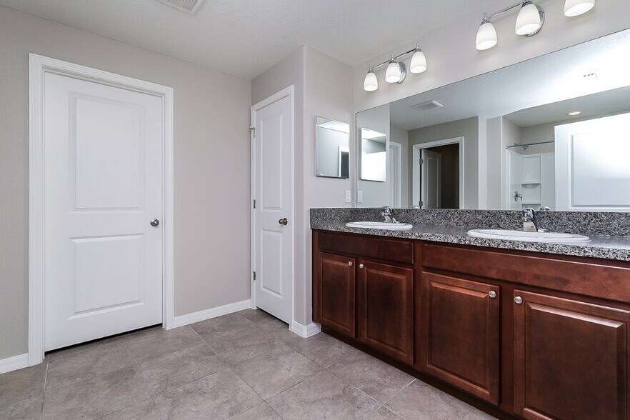 Building Photo - 1758 Broad Winged Hawk Dr