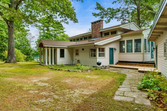 Building Photo - 735 Mere Point Rd