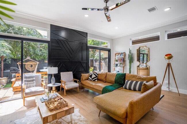 Building Photo - 3802 Buck St