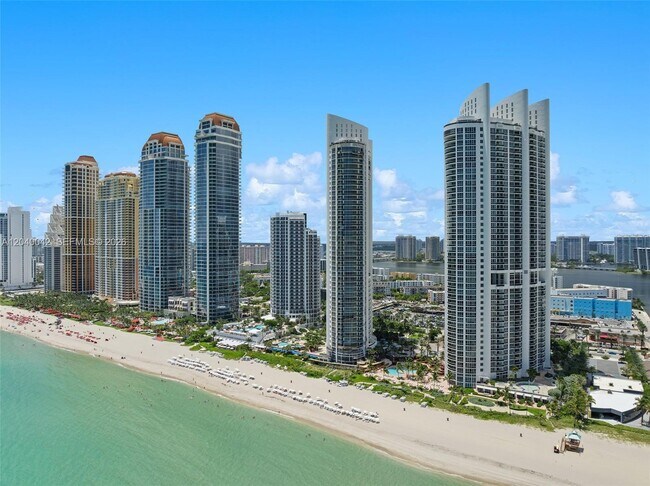 Building Photo - 18201 Collins Ave
