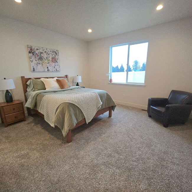 Building Photo - Beautiful, bright and brand NEW!