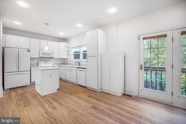 Building Photo - 43782 Brookline Terrace