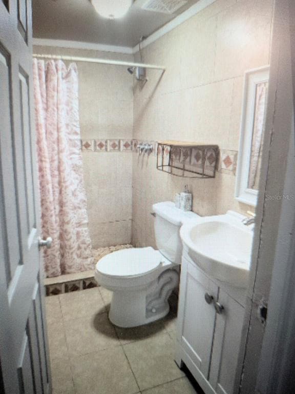 Building Photo - 2725 Sample St