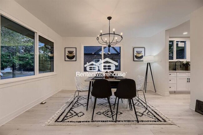 Building Photo - 12-17 MONTH LEASE! Available 7/14! Light A...