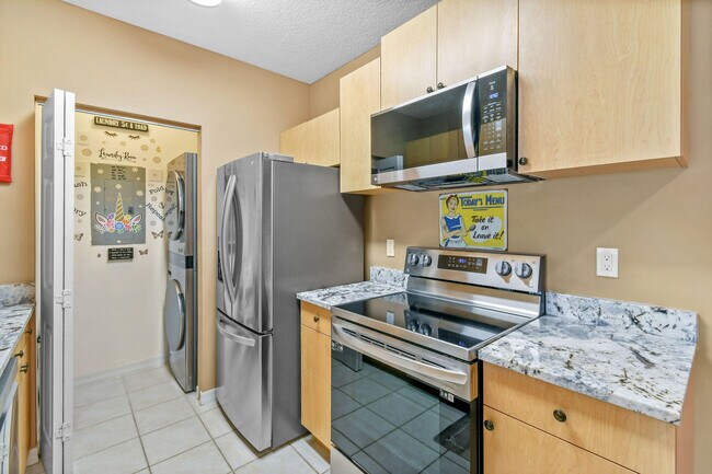 Building Photo - 10354 Fox Trail Rd S