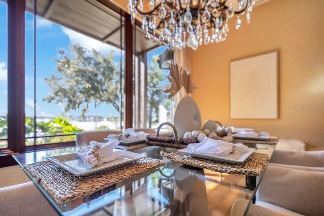 Building Photo - 10577 Down Lakeview Cir