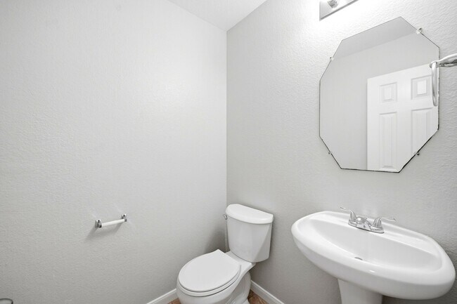 Building Photo - 21331 Bella Mountain Dr