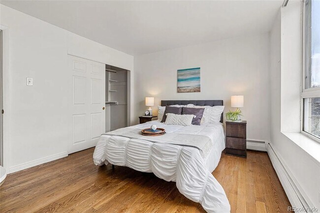 Building Photo - Sunny Corner Condo in the Heart of Capitol Hill | 2 Bed • 2 Bath • 795 Sq. Ft.