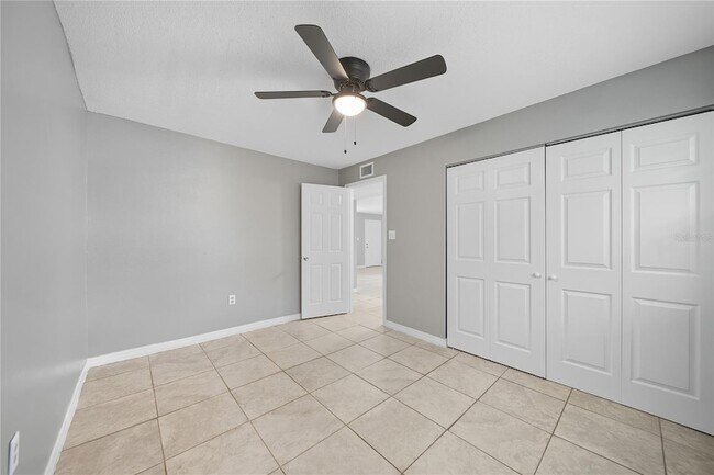 Building Photo - 12401 Oak Cedar Pl