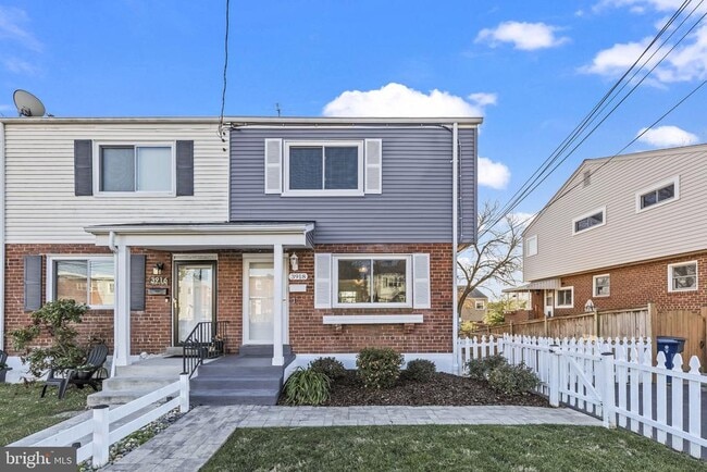 Building Photo - 3918 Usher Ave